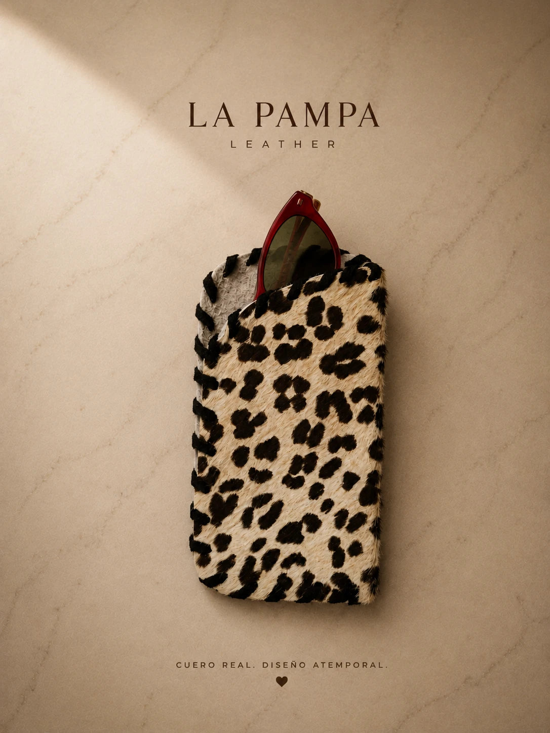 Estuche de Anteojos de Cuero con Pelo Animal Print