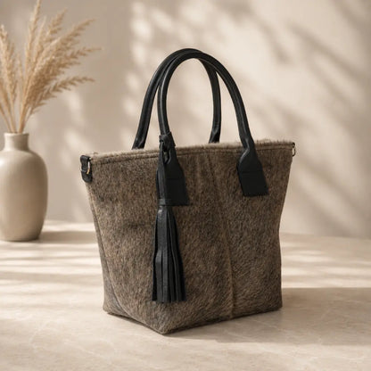 Cartera Milagros de Cuero con Pelo Gris Oscuro | La Pampa Leather Chile